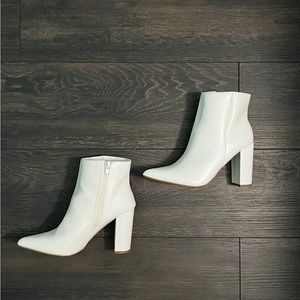 FashionNova White Boots